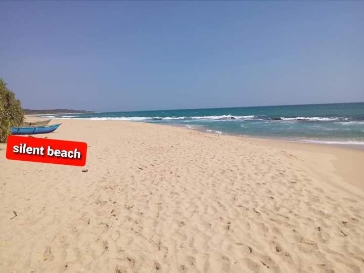 Star Sun Homestay Tangalle Bagian luar foto